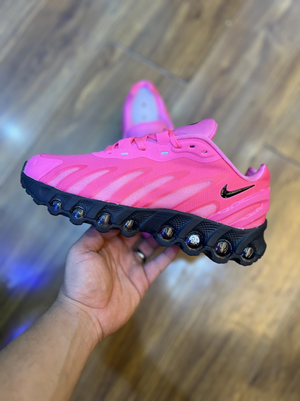 Air Max DN8 “Hyper Pink”