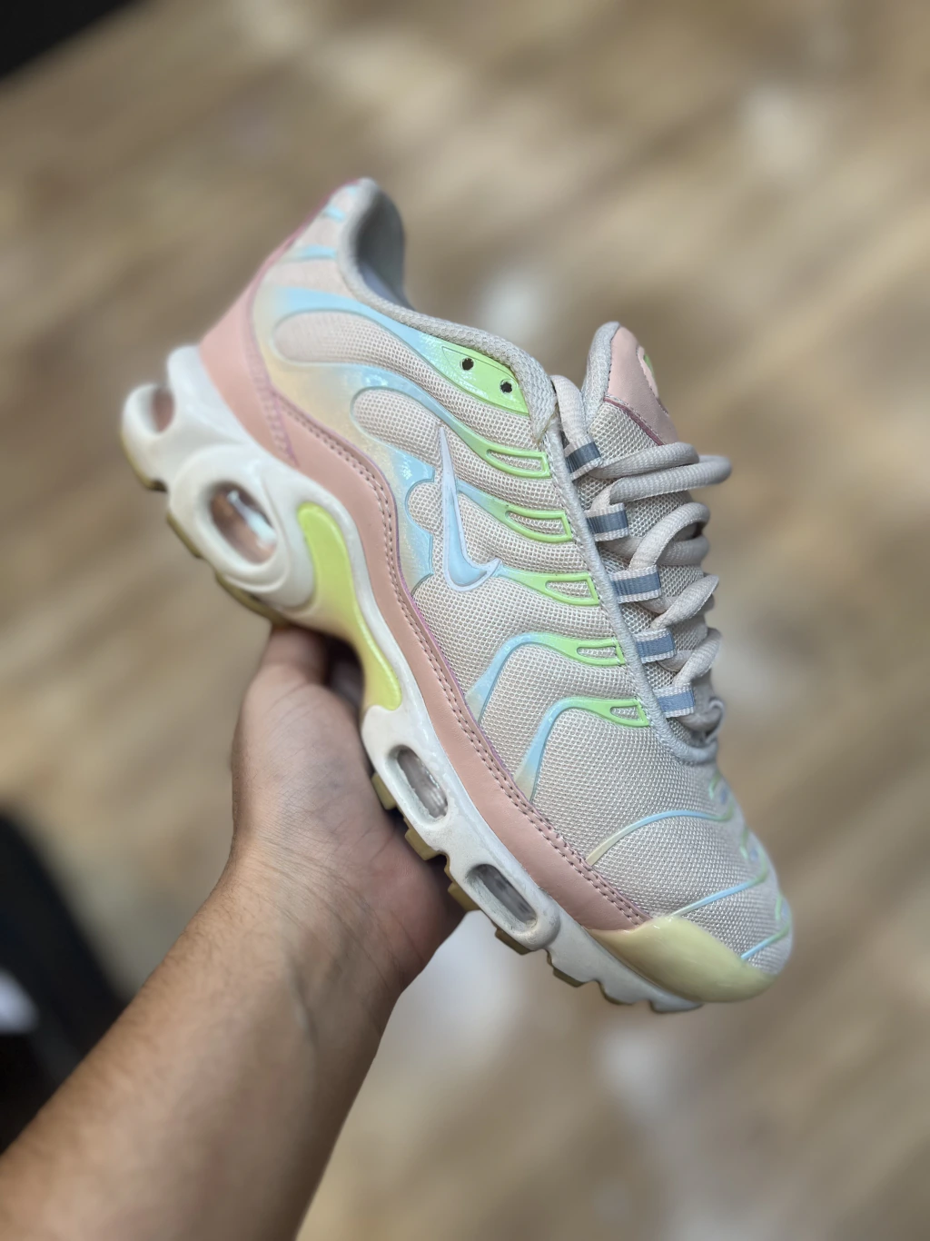 Air Max TN "Crimson Tint"
