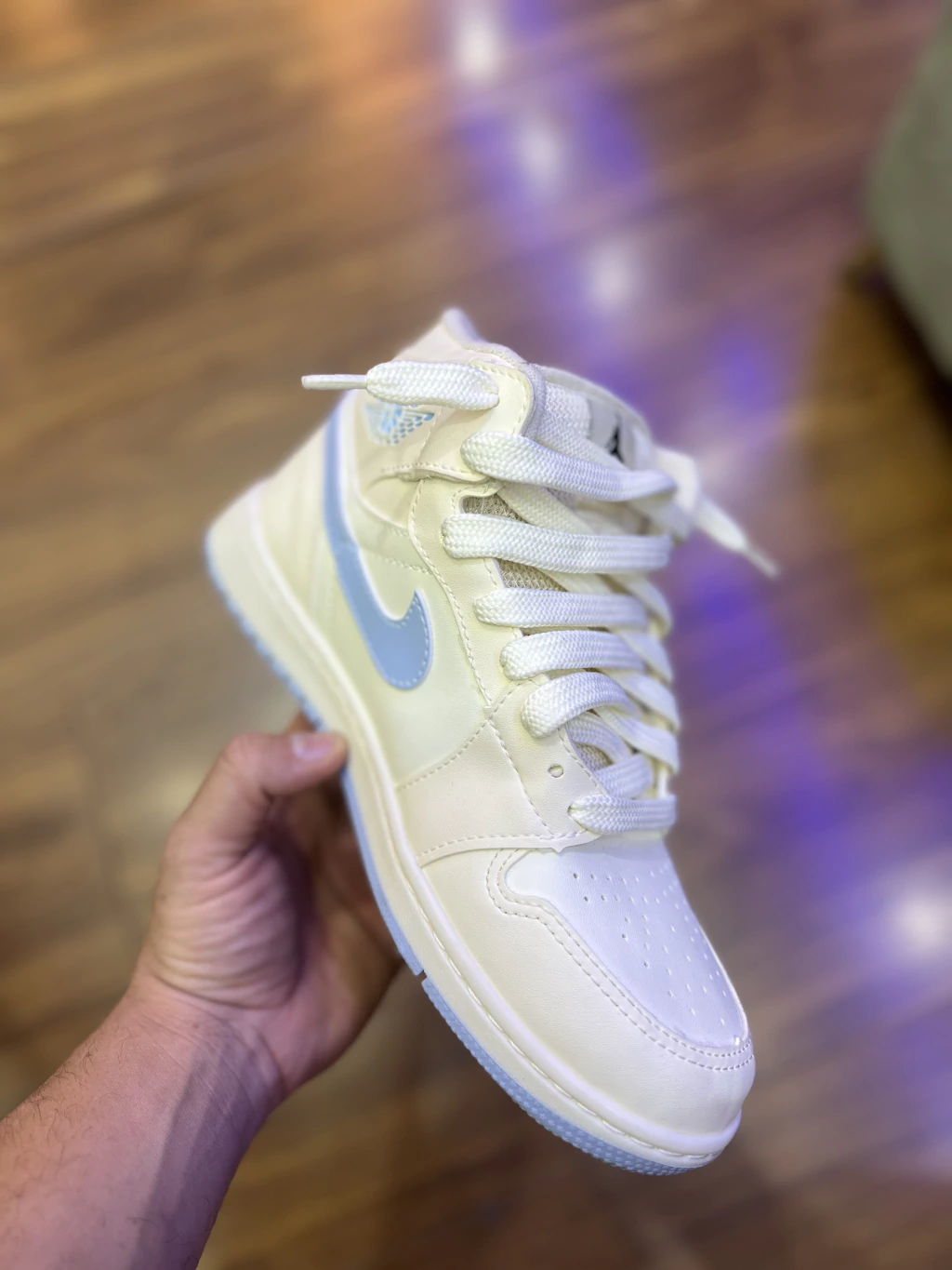 Jordan 1 " Creme e Azul " — foto 1