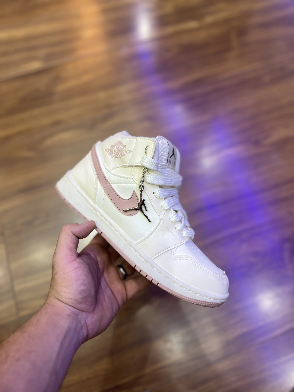 Jordan 1 " Creme e Rosa "