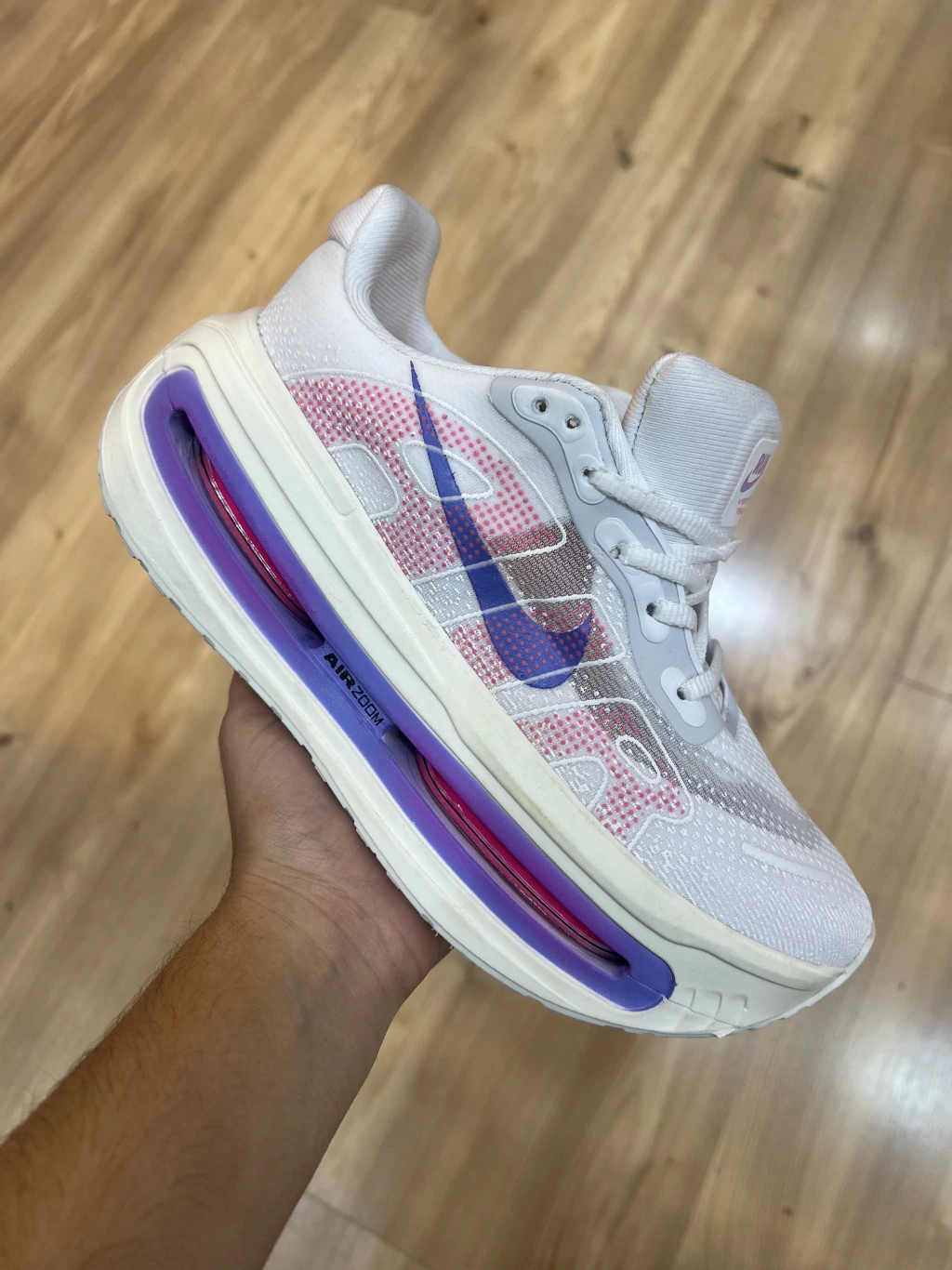 Tênis esportivo Nike Air Vomero